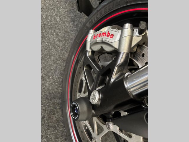 triumph - street-triple-rs