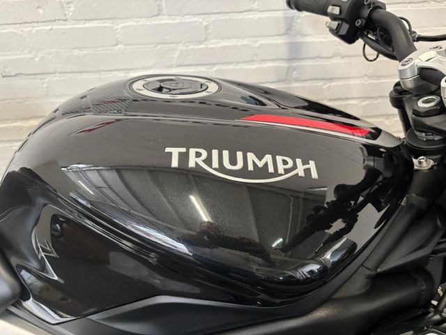 triumph - street-triple-rs