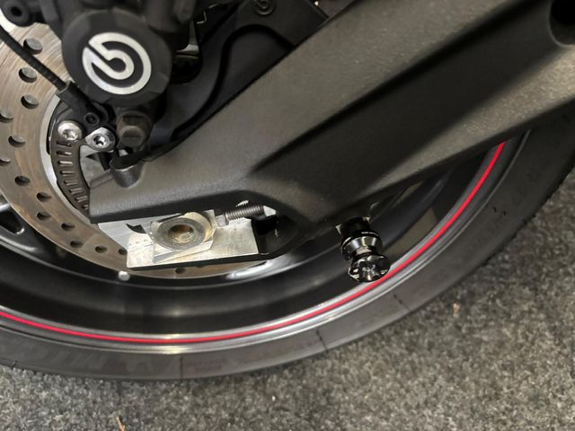 triumph - street-triple-rs