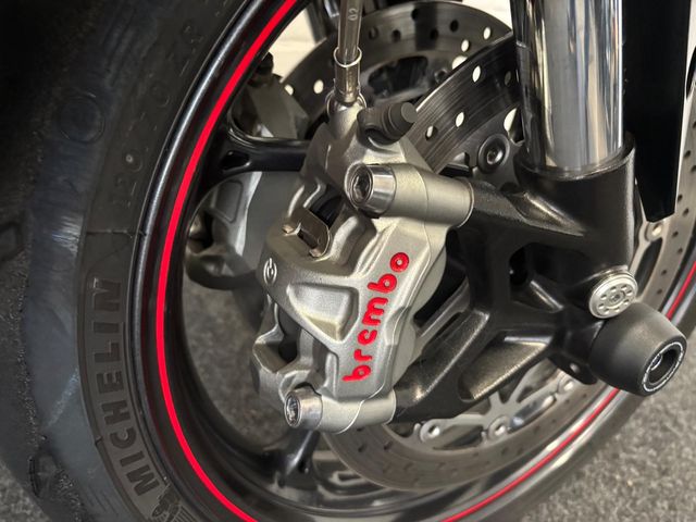 triumph - street-triple-rs