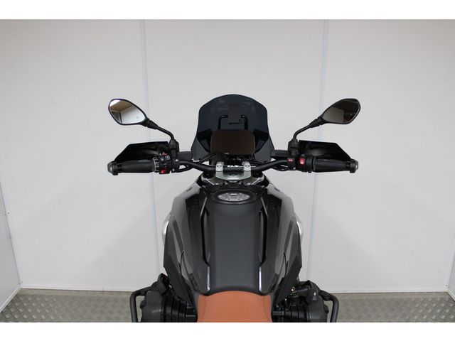 bmw - r-1300-gs