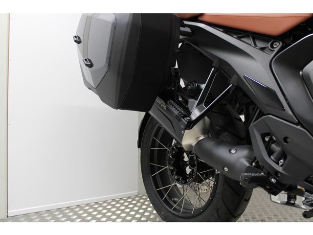 bmw - r-1300-gs