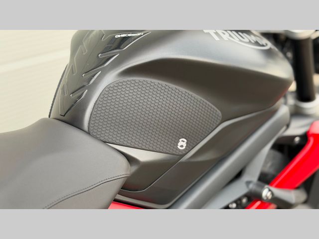 triumph - street-triple-r