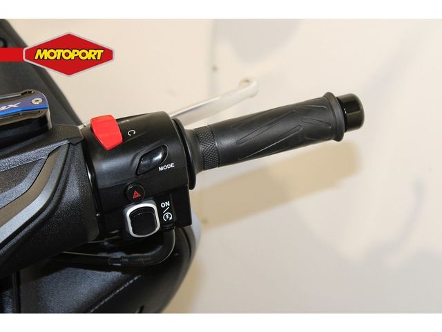 yamaha - tmax-560