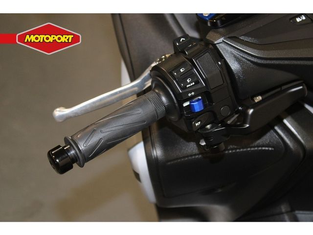 yamaha - tmax-560