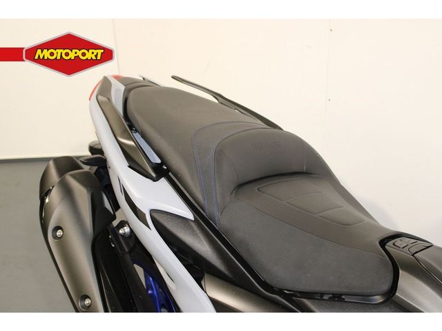 yamaha - tmax-560