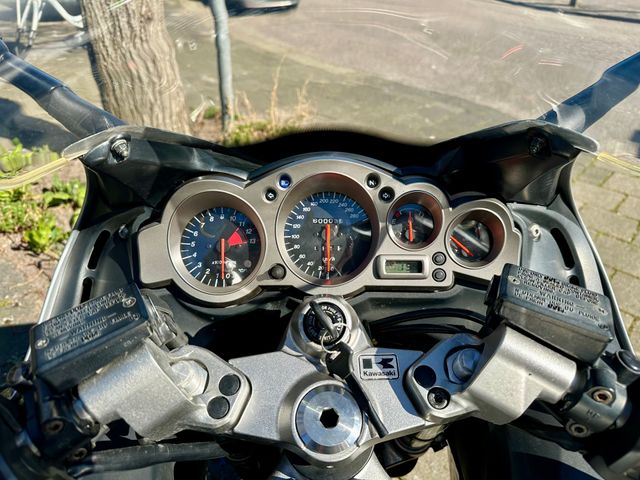 kawasaki - zzr-1200
