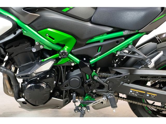 kawasaki - z900-performance