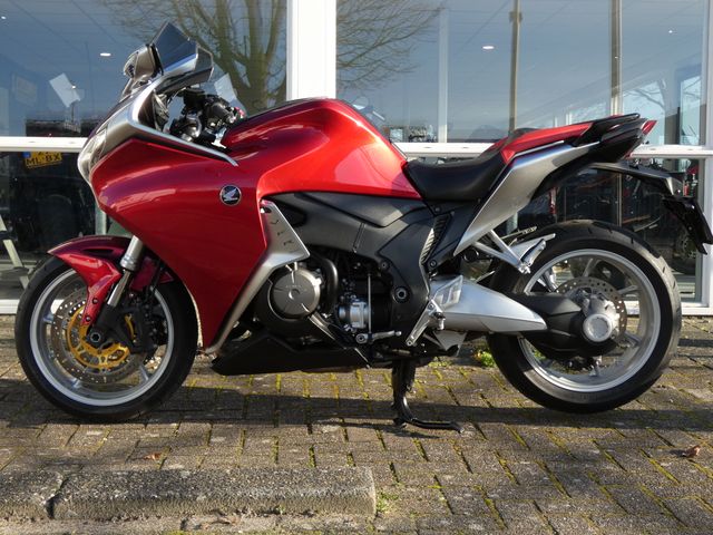 honda - vfr-1200-f