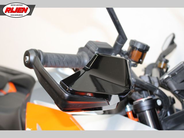 ktm - 1290-super-duke-gt