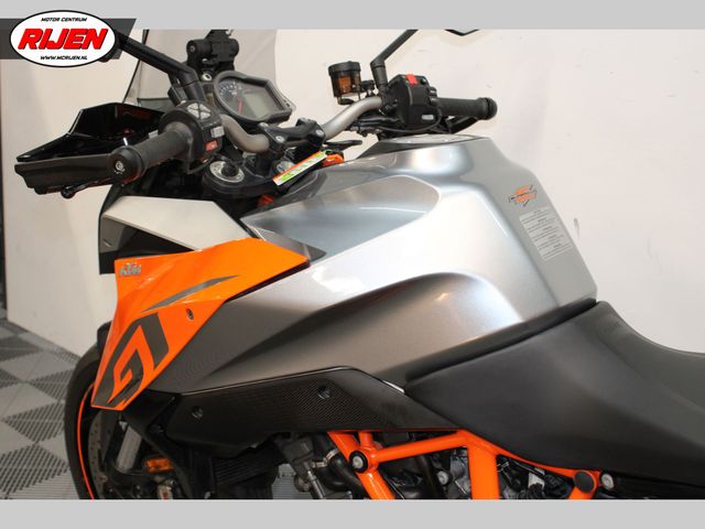 ktm - 1290-super-duke-gt