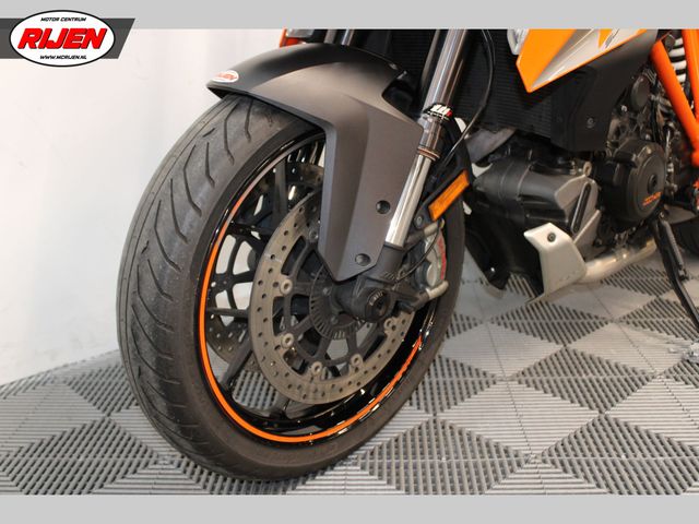 ktm - 1290-super-duke-gt