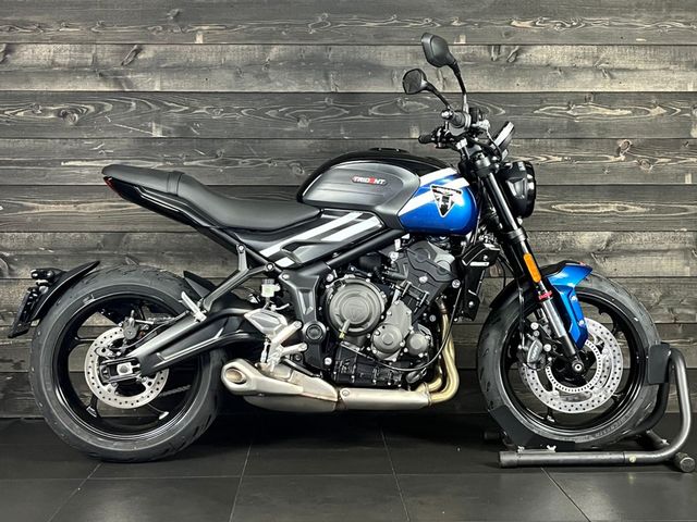 triumph - trident-660