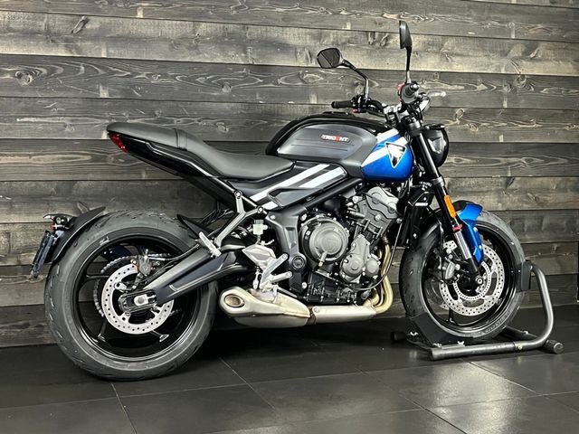 triumph - trident-660