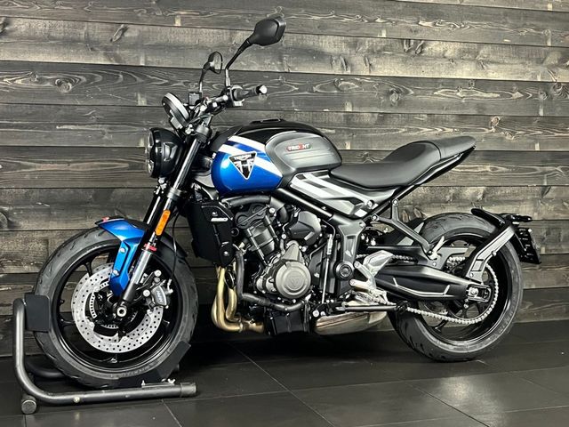triumph - trident-660