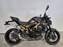 KAWASAKI Z900