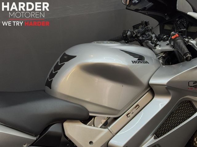 honda - vfr-800-fi-vtec-abs