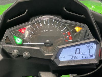 KAWASAKI NINJA 300 – foto 2