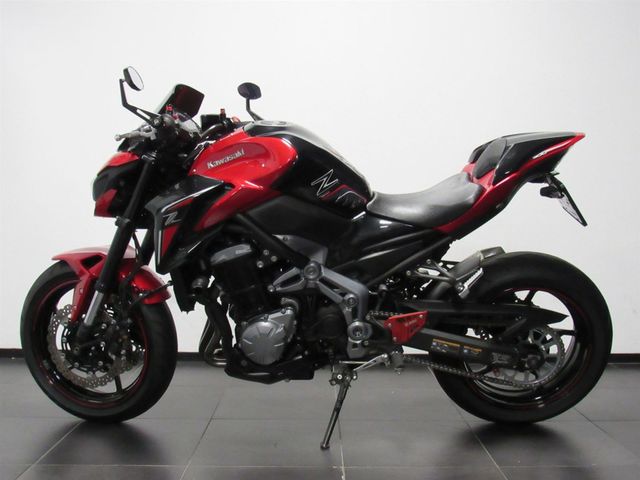 kawasaki - z900