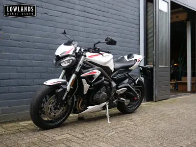 TRIUMPH STREET TRIPLE S – foto 4