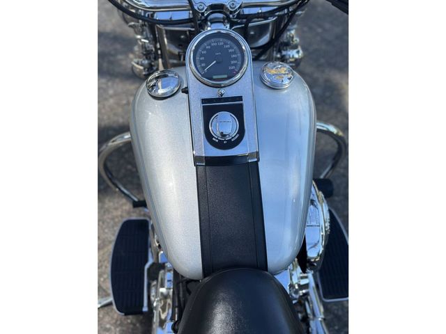 harley-davidson - heritage-softail-classic-flstc