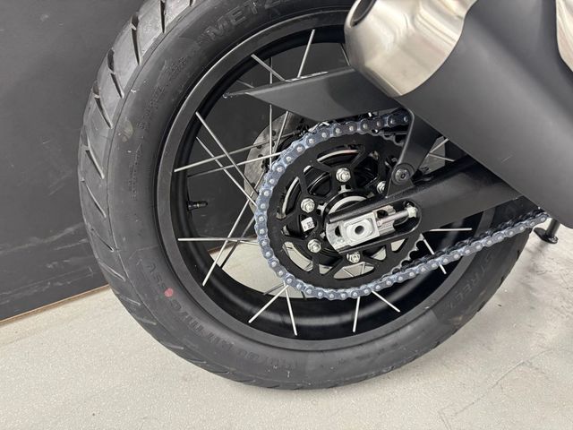 triumph - scrambler-400-xc