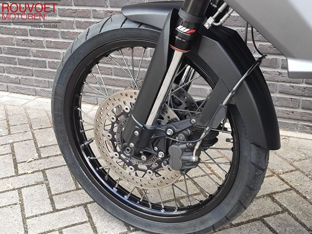 triumph - tiger-800-xcx