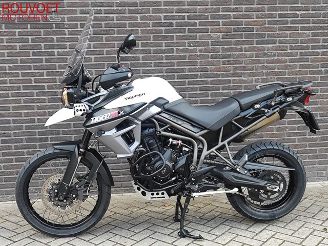triumph - tiger-800-xcx