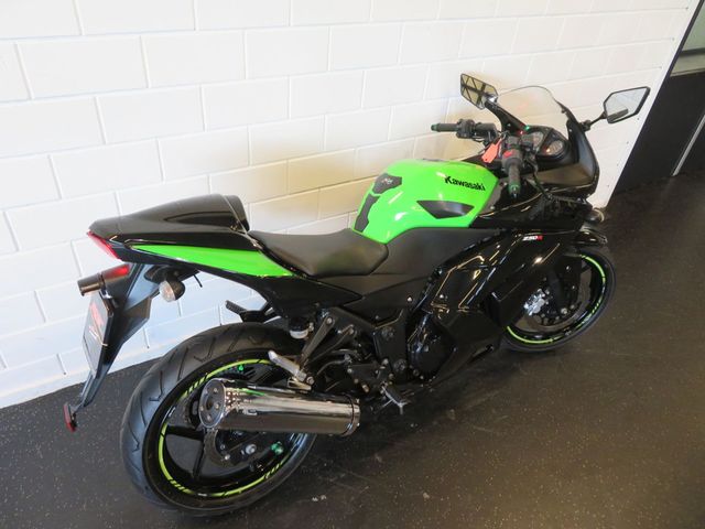 kawasaki - ninja-250-r