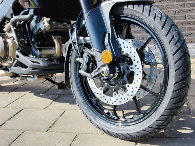 suzuki - v-strom-1050