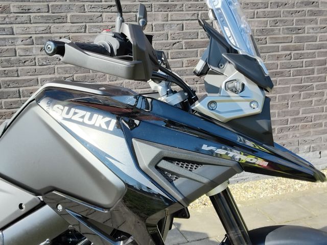 suzuki - v-strom-1050