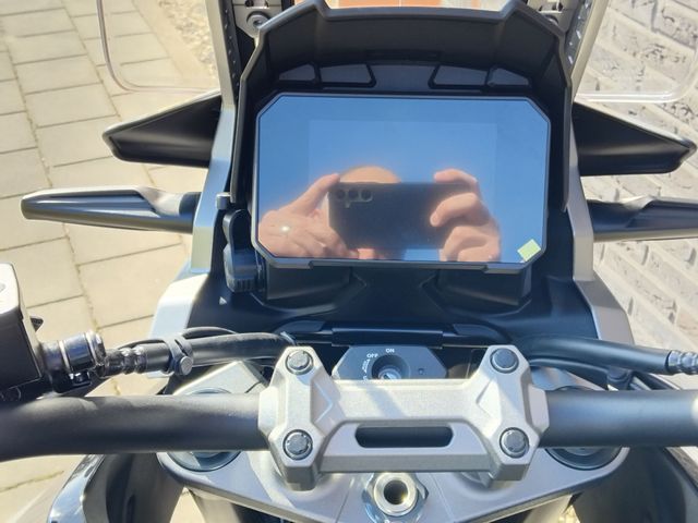 suzuki - v-strom-1050
