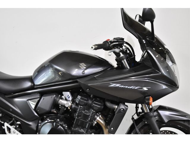 suzuki - gsf-650-s-bandit-abs