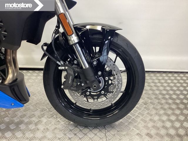 suzuki - gsx-8s