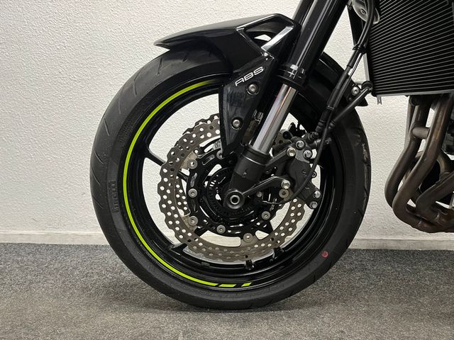 kawasaki - z900