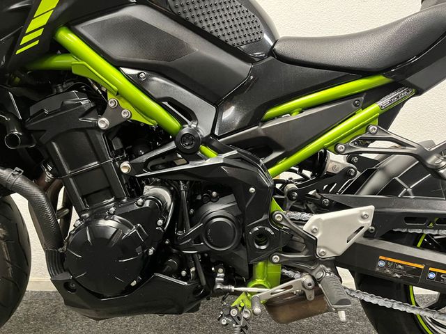 kawasaki - z900