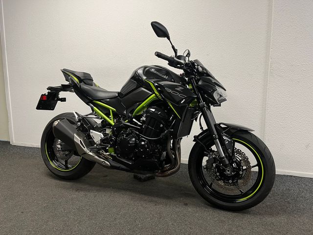 kawasaki - z900