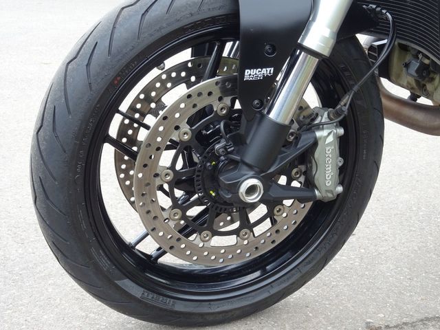 ducati - monster-821-dark