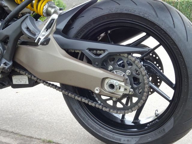 ducati - monster-821-dark