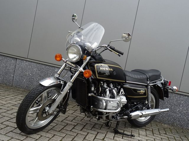 honda - gl-1000-goldwing