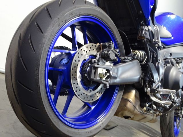 yamaha - mt-09-y-amt