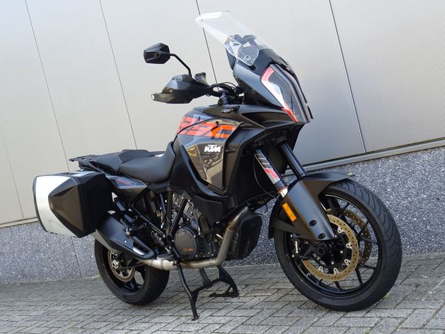 ktm - 1290-super-adventure-s