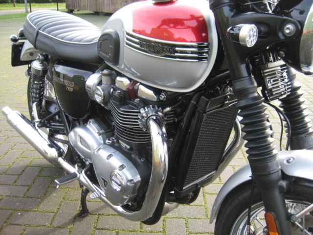 triumph - bonneville--t-120