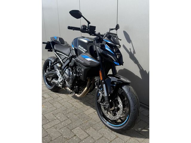 suzuki - gsx-8s