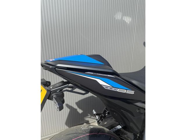 suzuki - gsx-8s