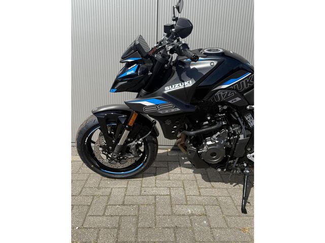 suzuki - gsx-8s