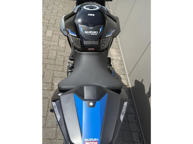 suzuki - gsx-8s