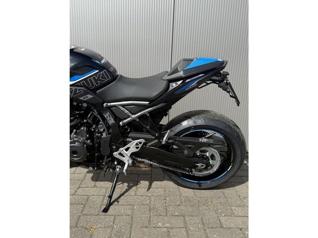 suzuki - gsx-8s