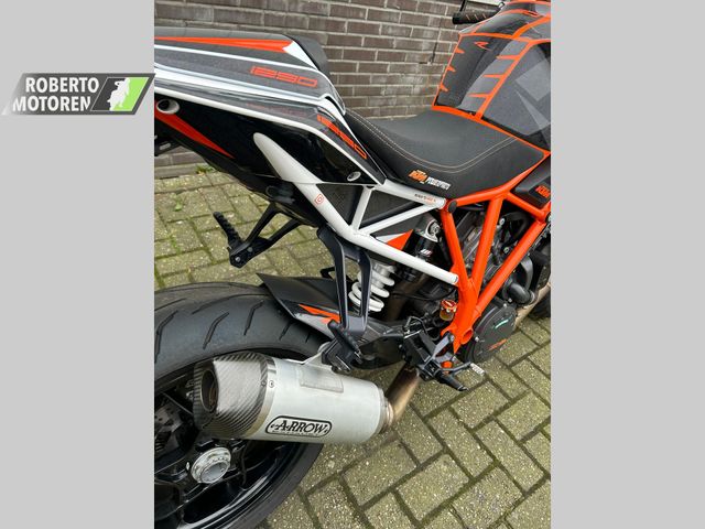 ktm - 1290-super-duke-r