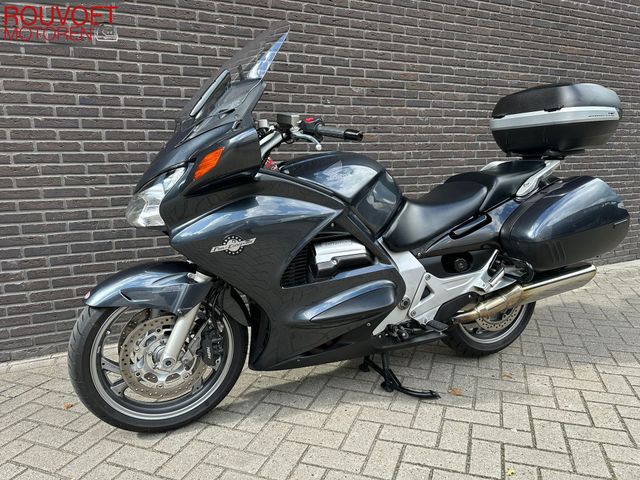 honda - st-1300-pan-european